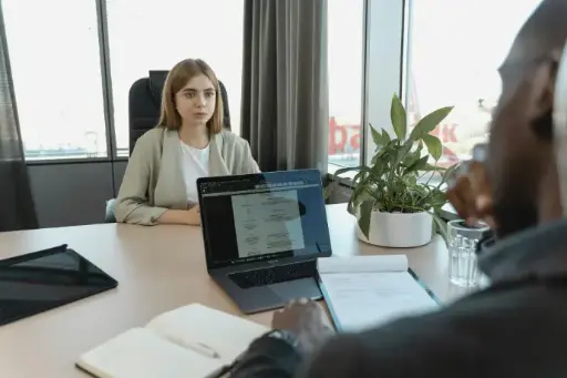 Programa de Certificación para Oficiales de Empleo
