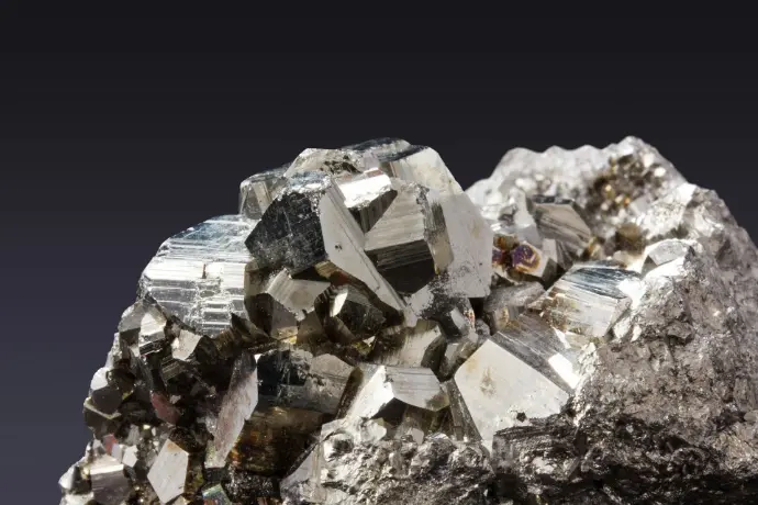 Curso de Contratos Inteligentes en Procesamiento Mineral